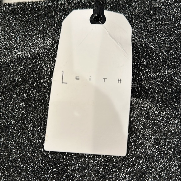 NWT Leith silver, metallic top  Small - Picture 6 of 6